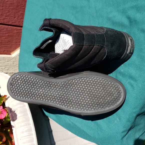 Vans Triple Black Hidden Heel Sneakers - Picture 4 of 5